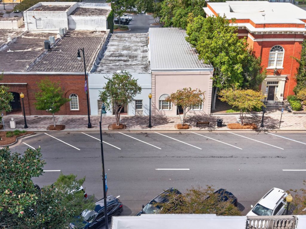 Aerial view of the neighbouring commercial storefronts at 35 and 37 N Main Street, Moultrie, GA