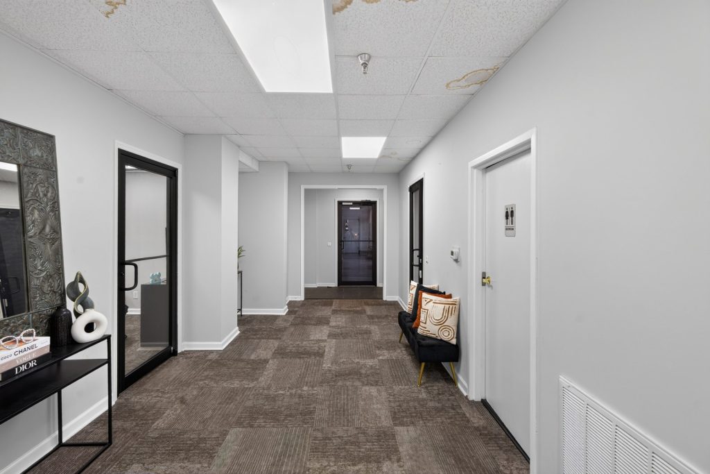 Colquitt Tower Suite 104 entry hall, Moultrie, GA