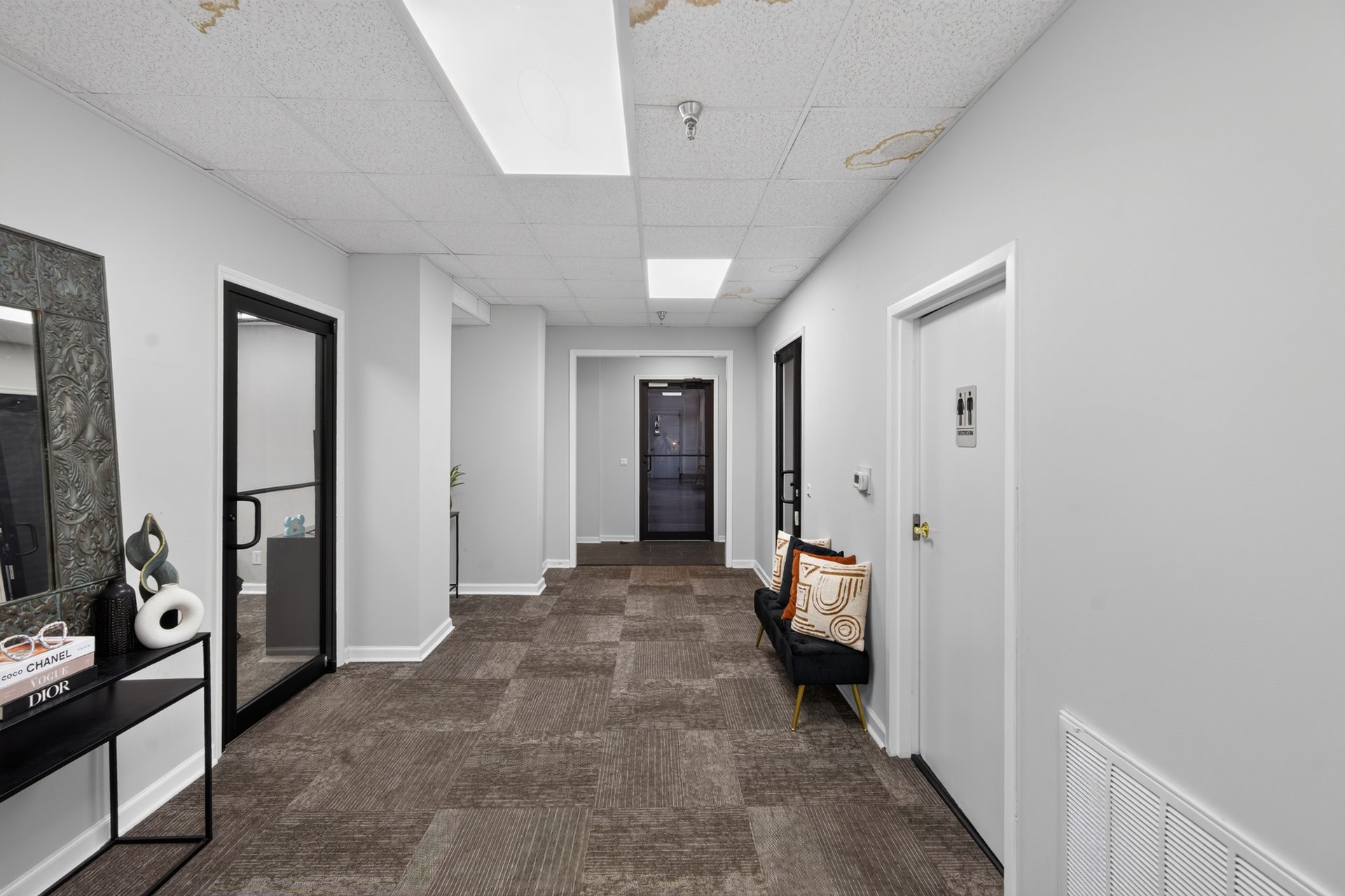 Colquitt Tower Suite 104 entry hall, Moultrie, GA