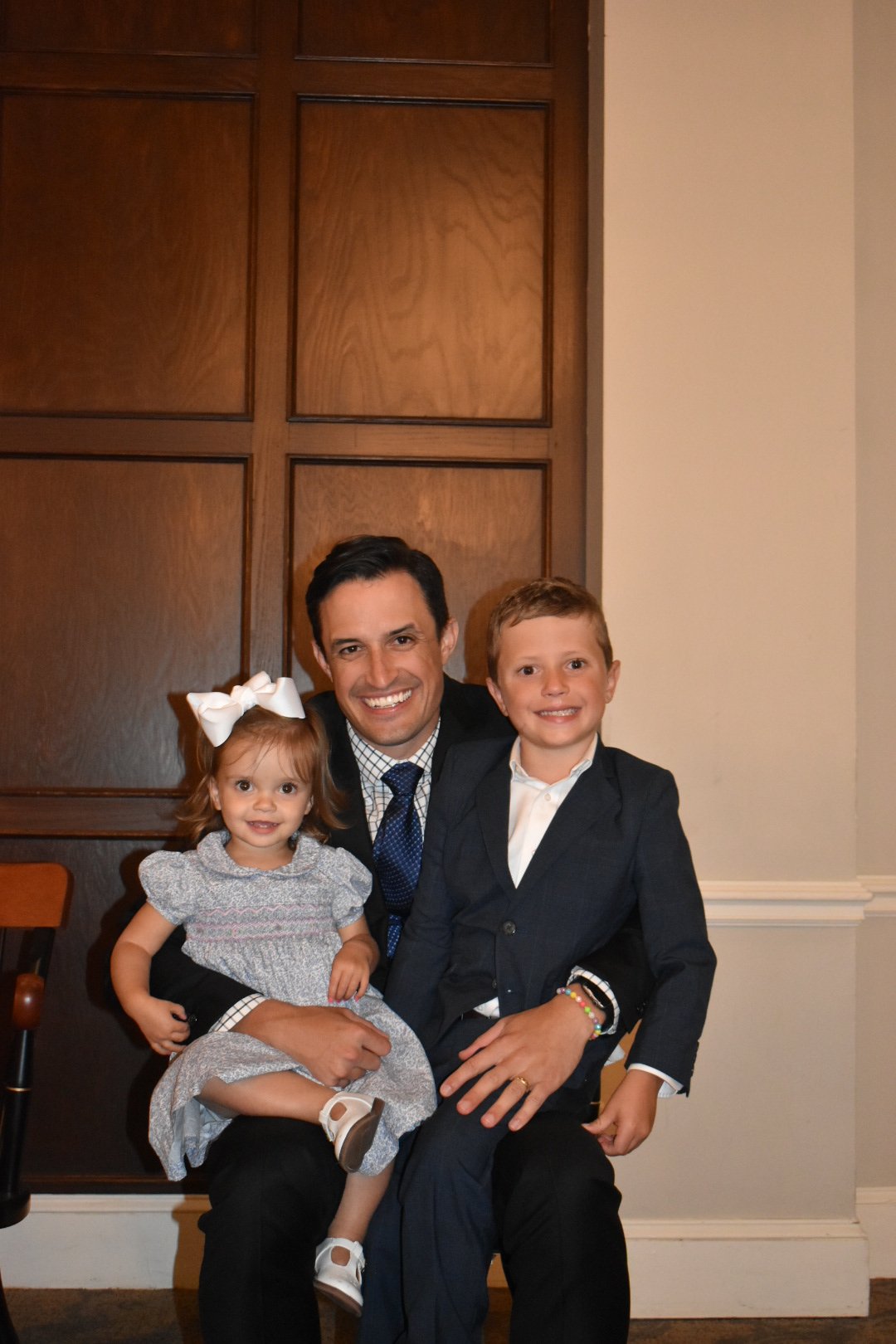 Franky Davis with his children in a family photo