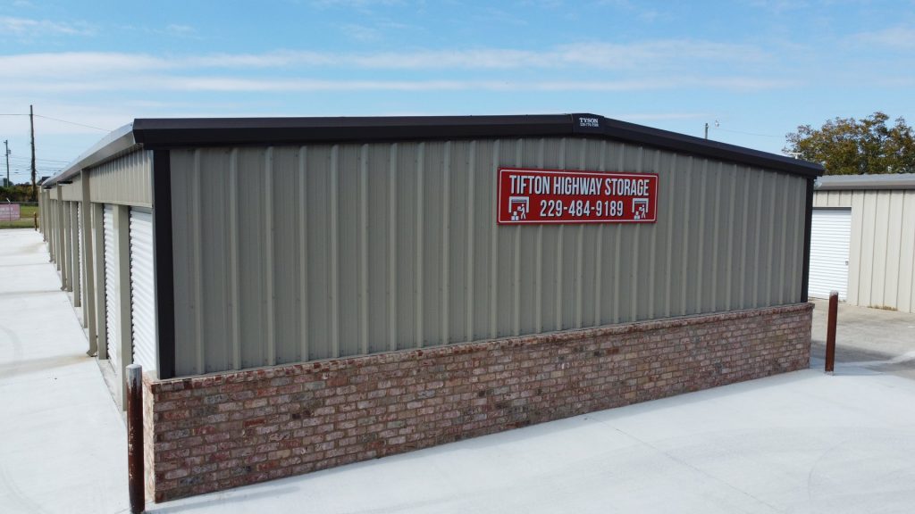 Tifton Highway Storage building and sign, Moultrie, GA