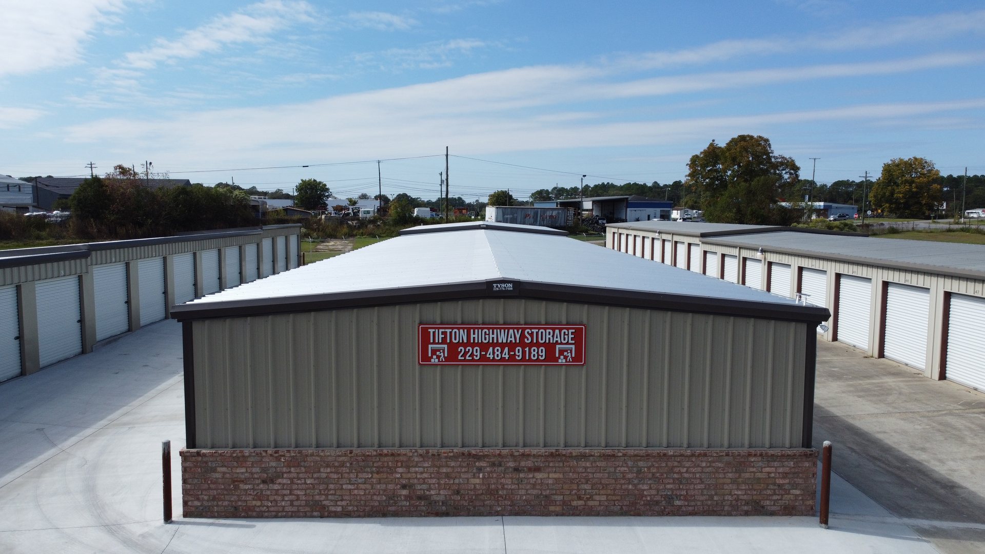Tifton Highway Storage exterior and storage buildings, Moultrie, GA